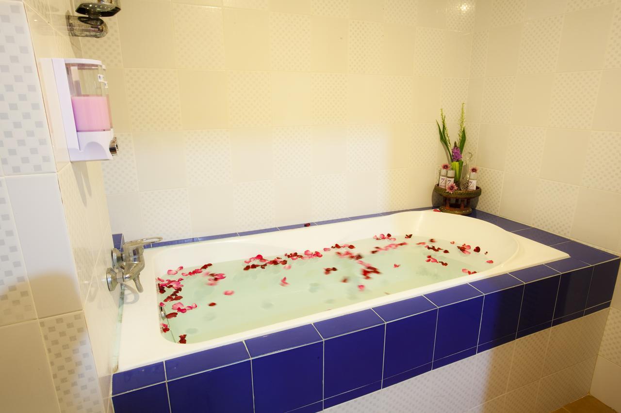 Zaza Hotel Samut Prakan Habitación foto